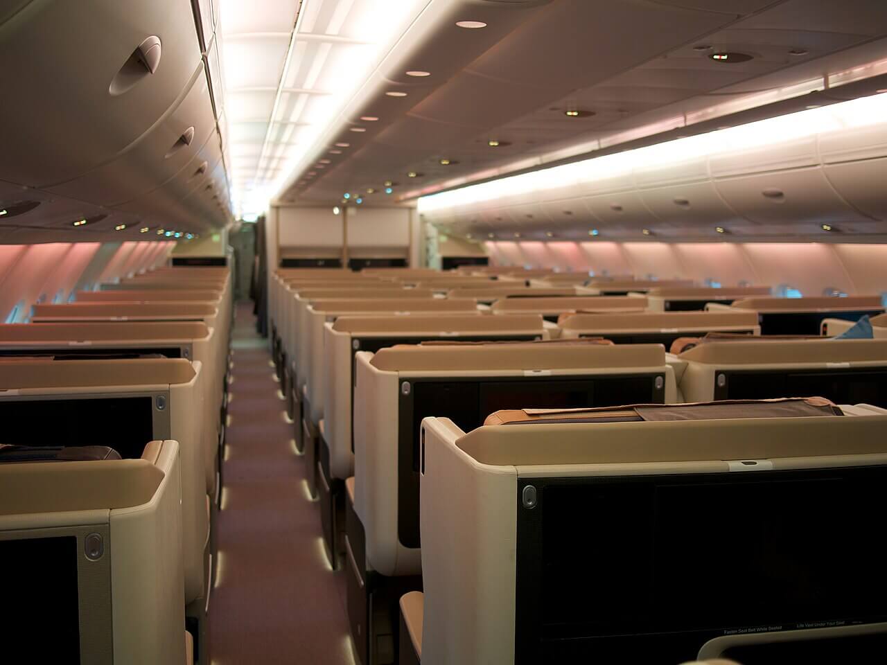 Singapore Airlines A380 business class cabin in 1-2-1 layout